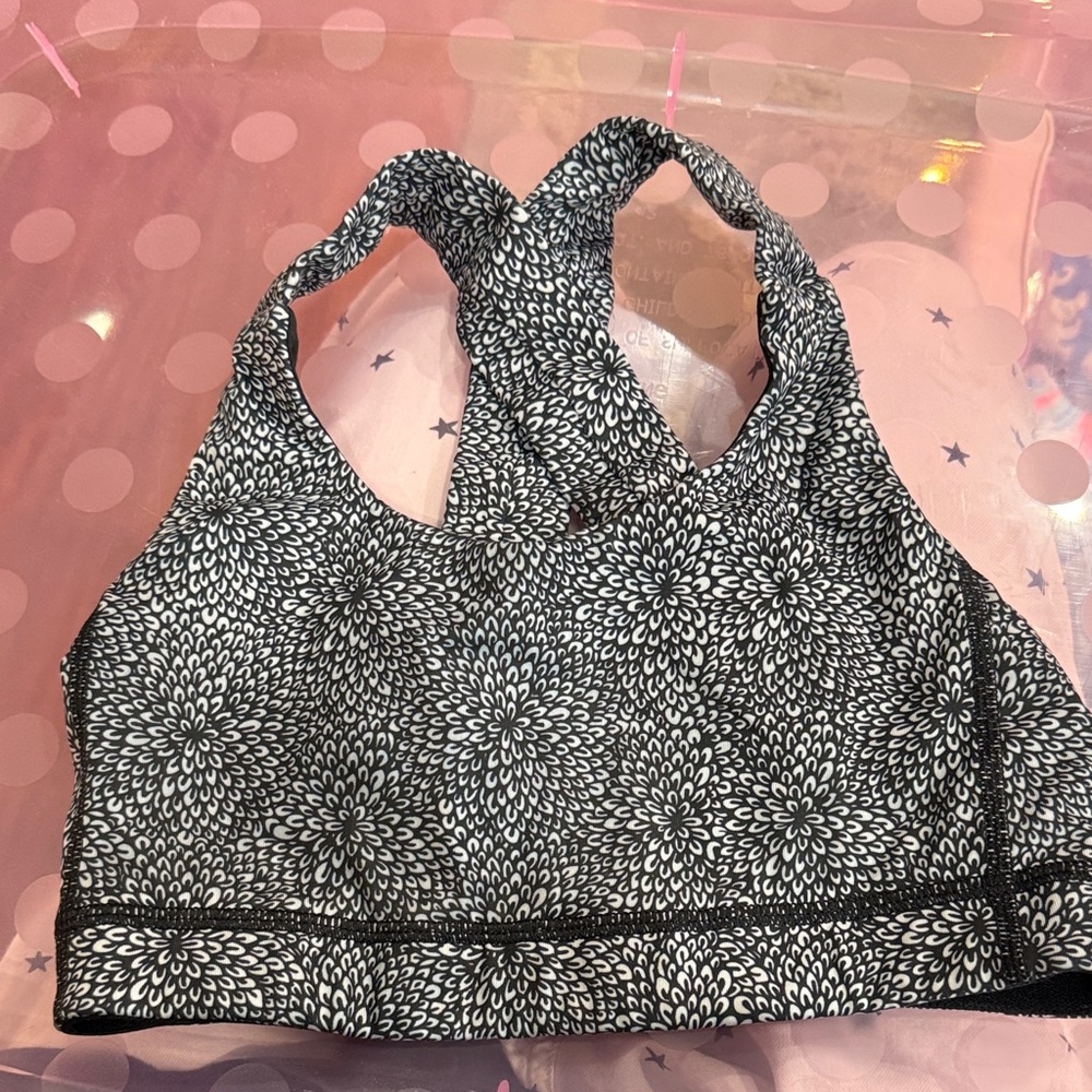 lululemon sports bra